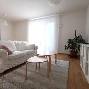 Gemuetliches In Geraeumiger Gemeinschaftswohnung Apartment